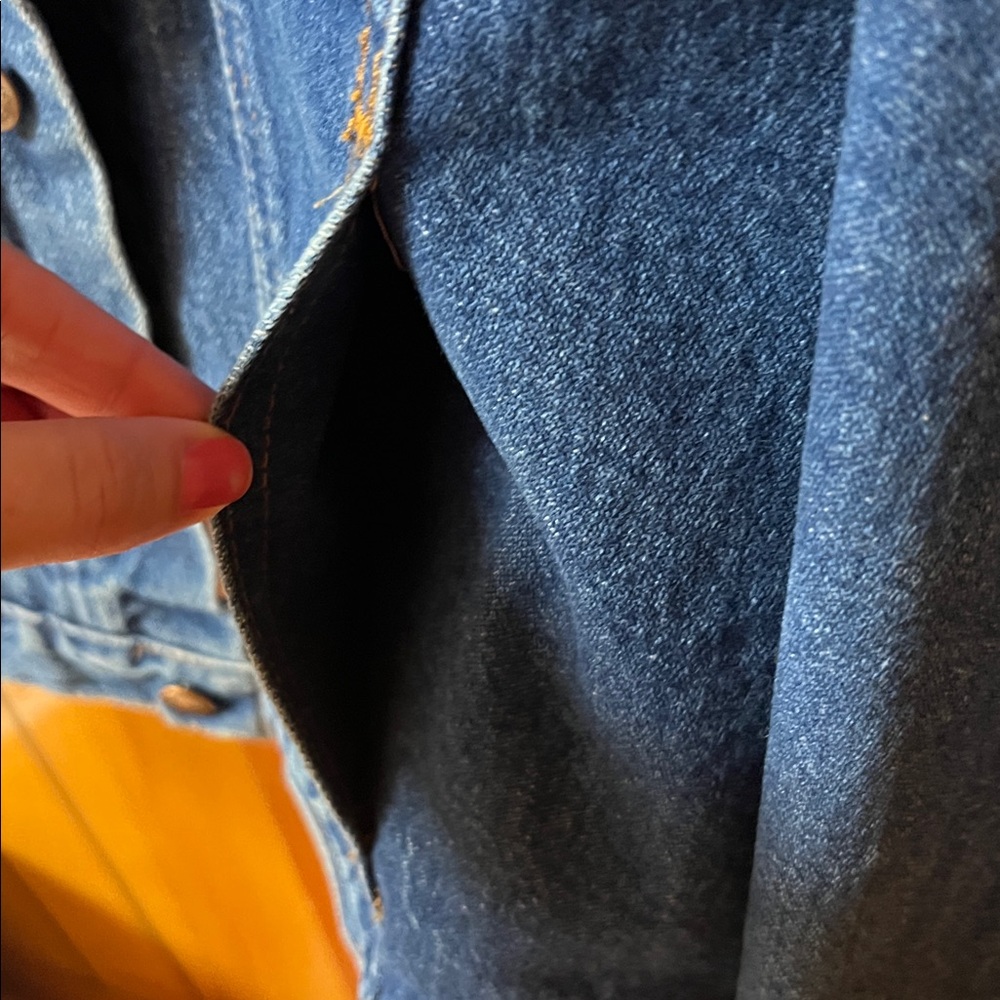 Iconic Wrangler Denim Jacket-Size L - Picture 6 of 7